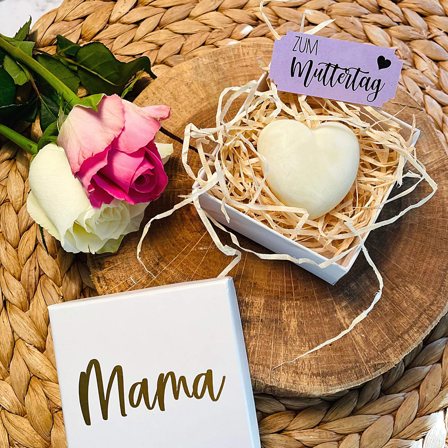 Geschenk - Muttertag - pflegende Seife Herz - vegan - in personalisierter Geschenkbox - Mutterglück - Geburtstag - Dankeschön