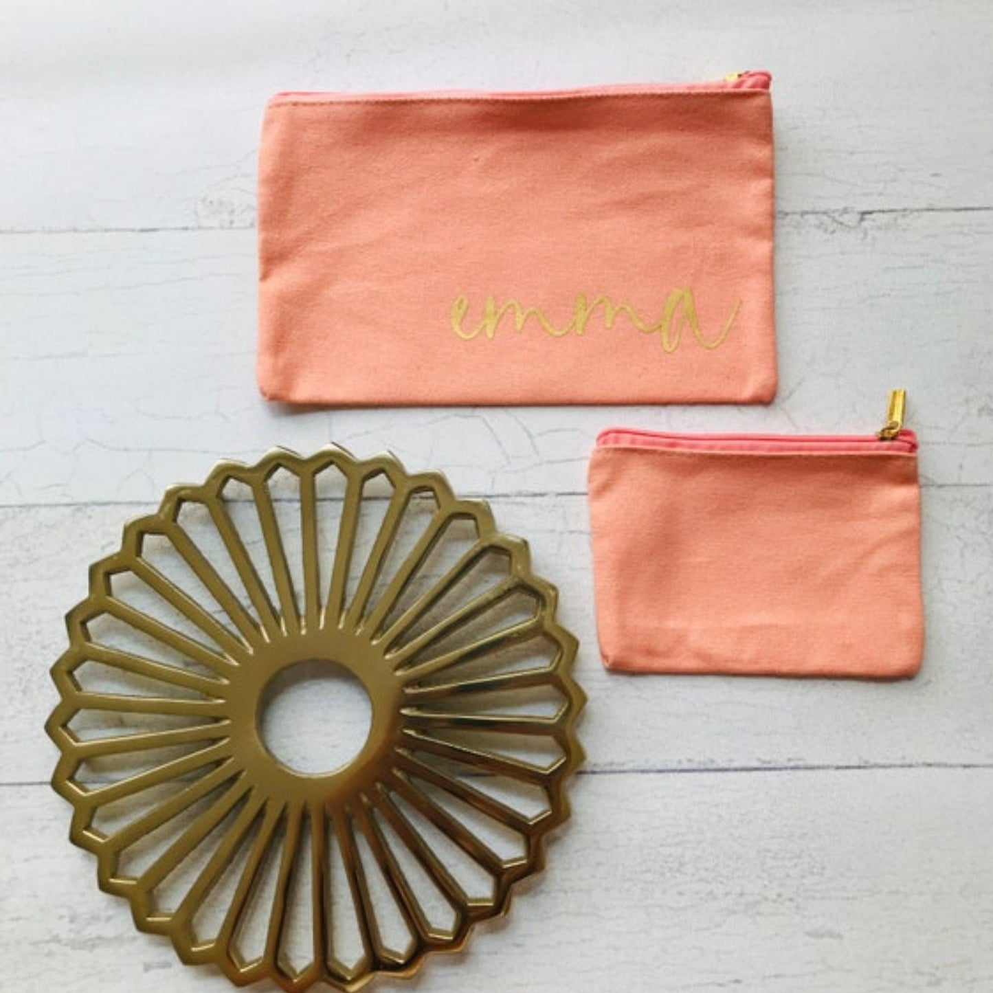 Geschenk Lehrerin Erzieherin Tagesmutter Schwesterherz- Mäppchen personalisiert mit Namen lachs gold in 2 Größen