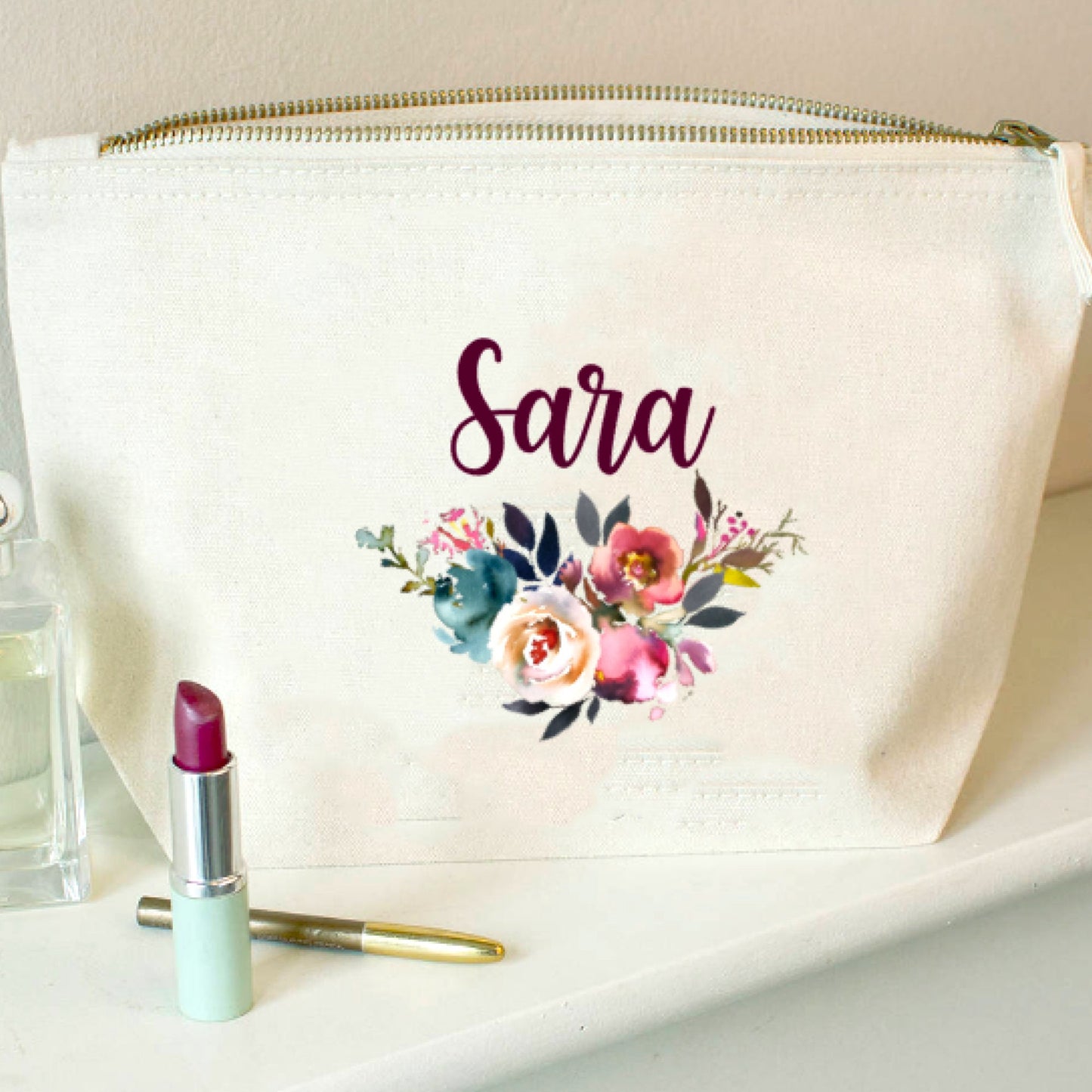 Kosmetiktasche personalisiert mit Blumen und Namen - Geschenk beste Freundin Schwester Mama Muttertag - INDIGO