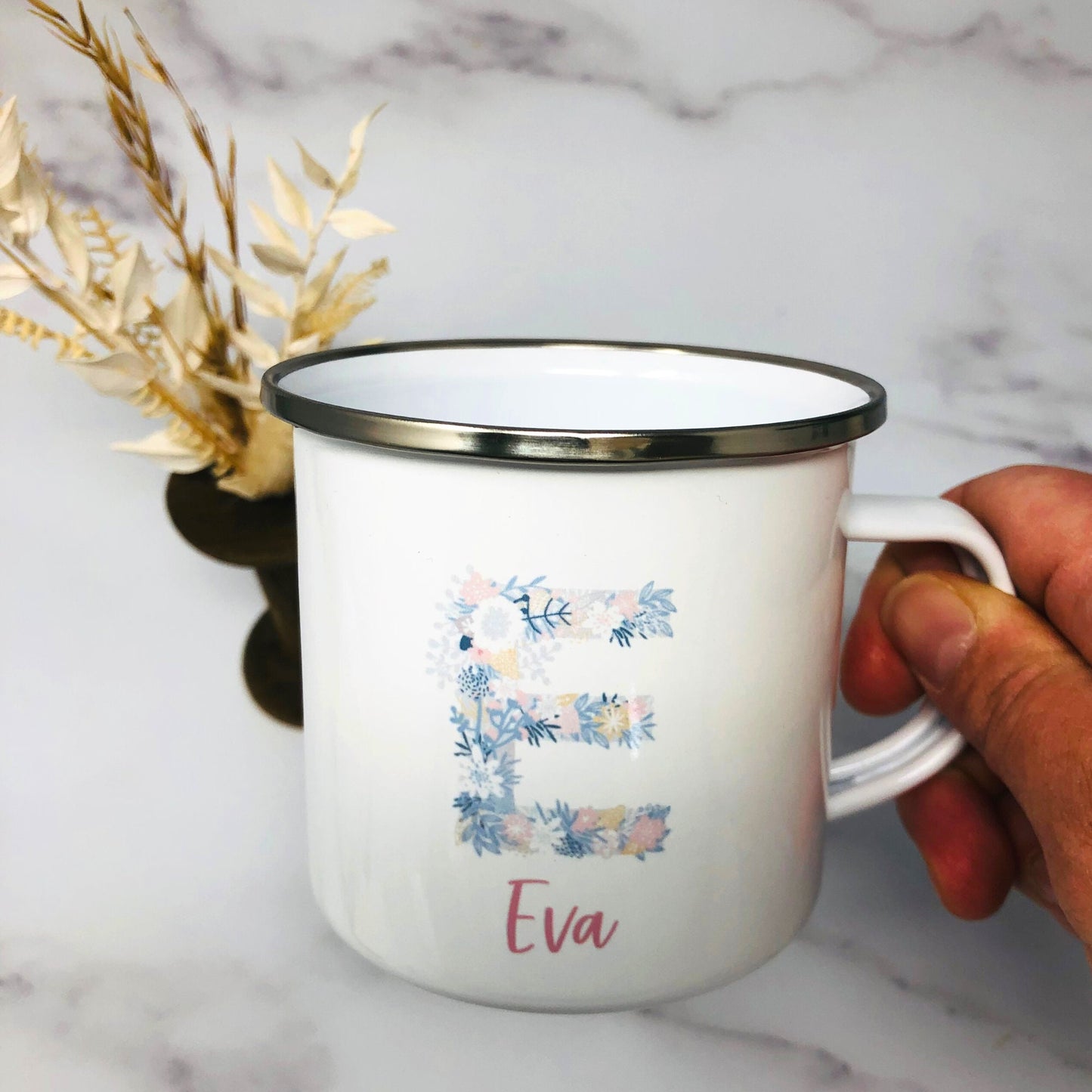 Kinderbecher mit Namen - Tasse Emailletasse Kindertasse Becher personalisiert - Mädchen Blumeninitial Floral